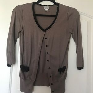 3/4 sleeve sweater cardigan  size xs